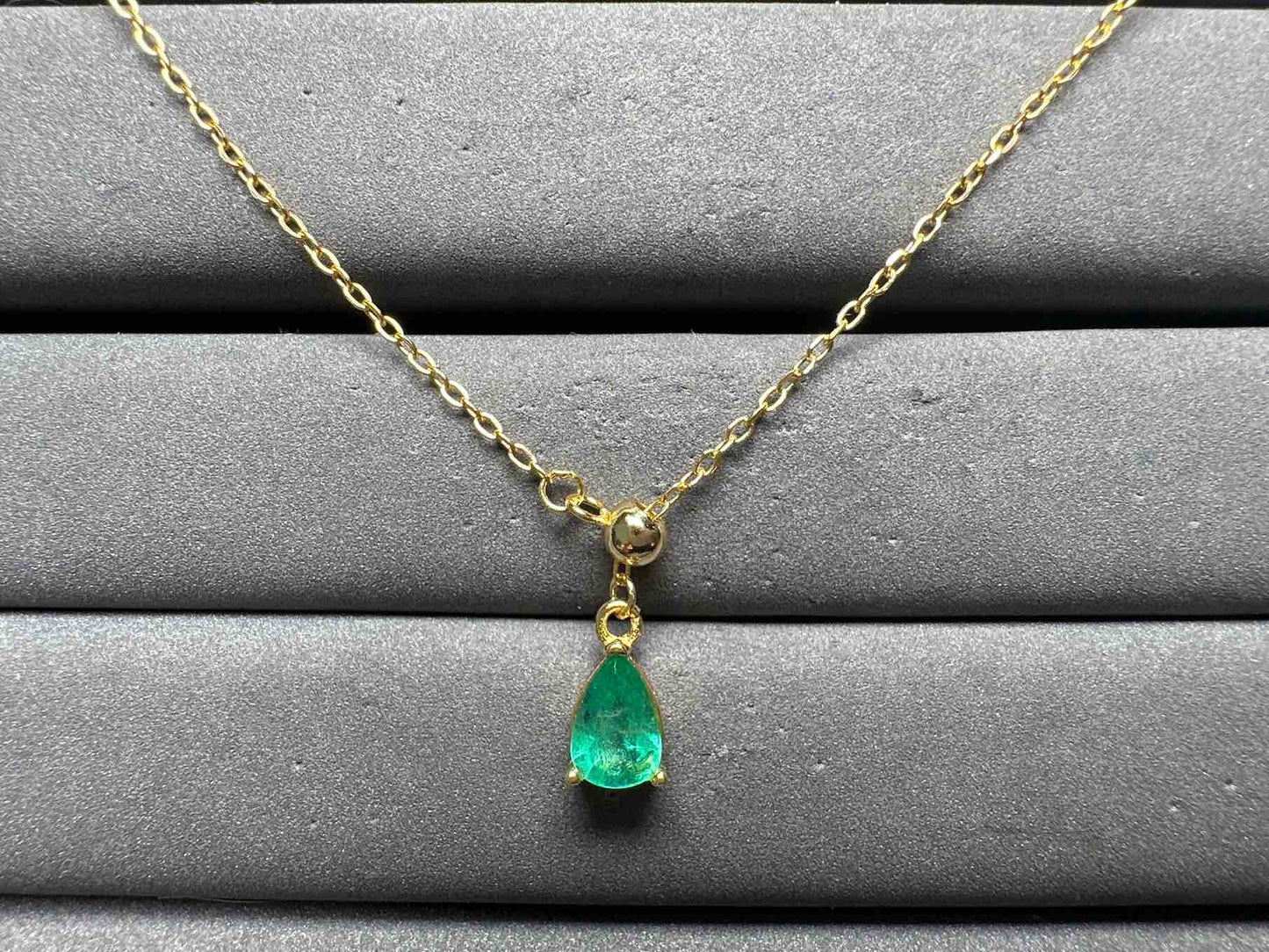 A14197 Emerald Necklace
