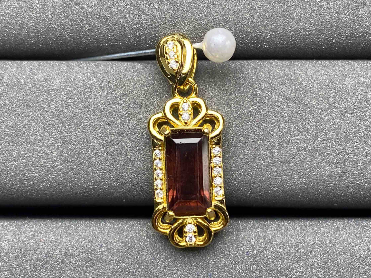 A1426 Tourmaline Pendant