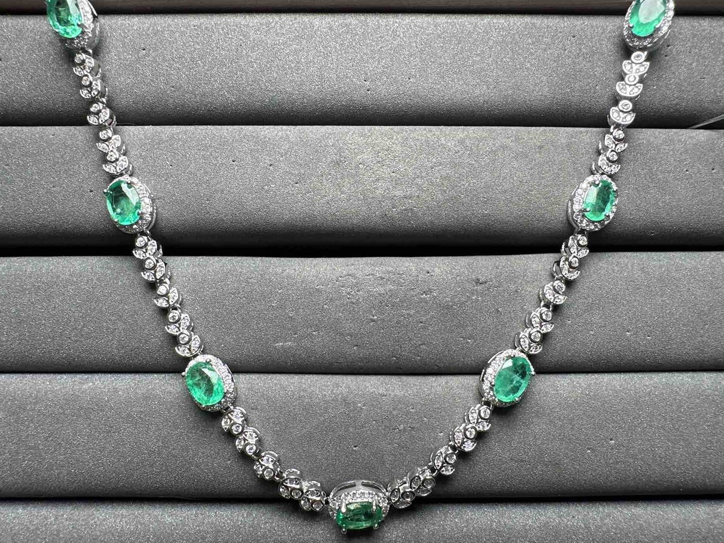 A14337 Emerald Necklace