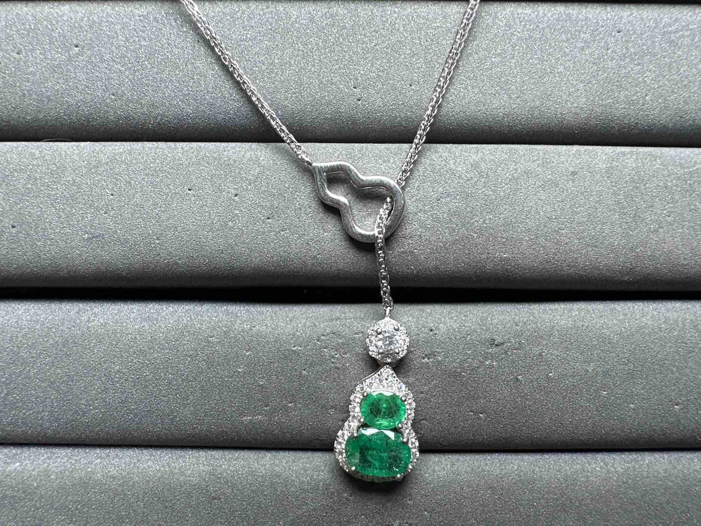 A14340 Emerald Necklace