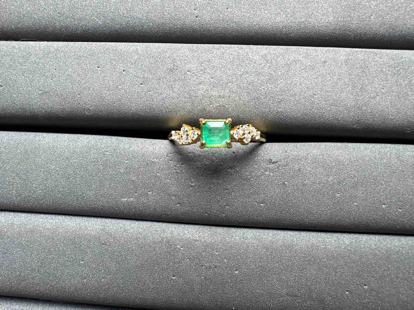 A14364 Emerald Ring