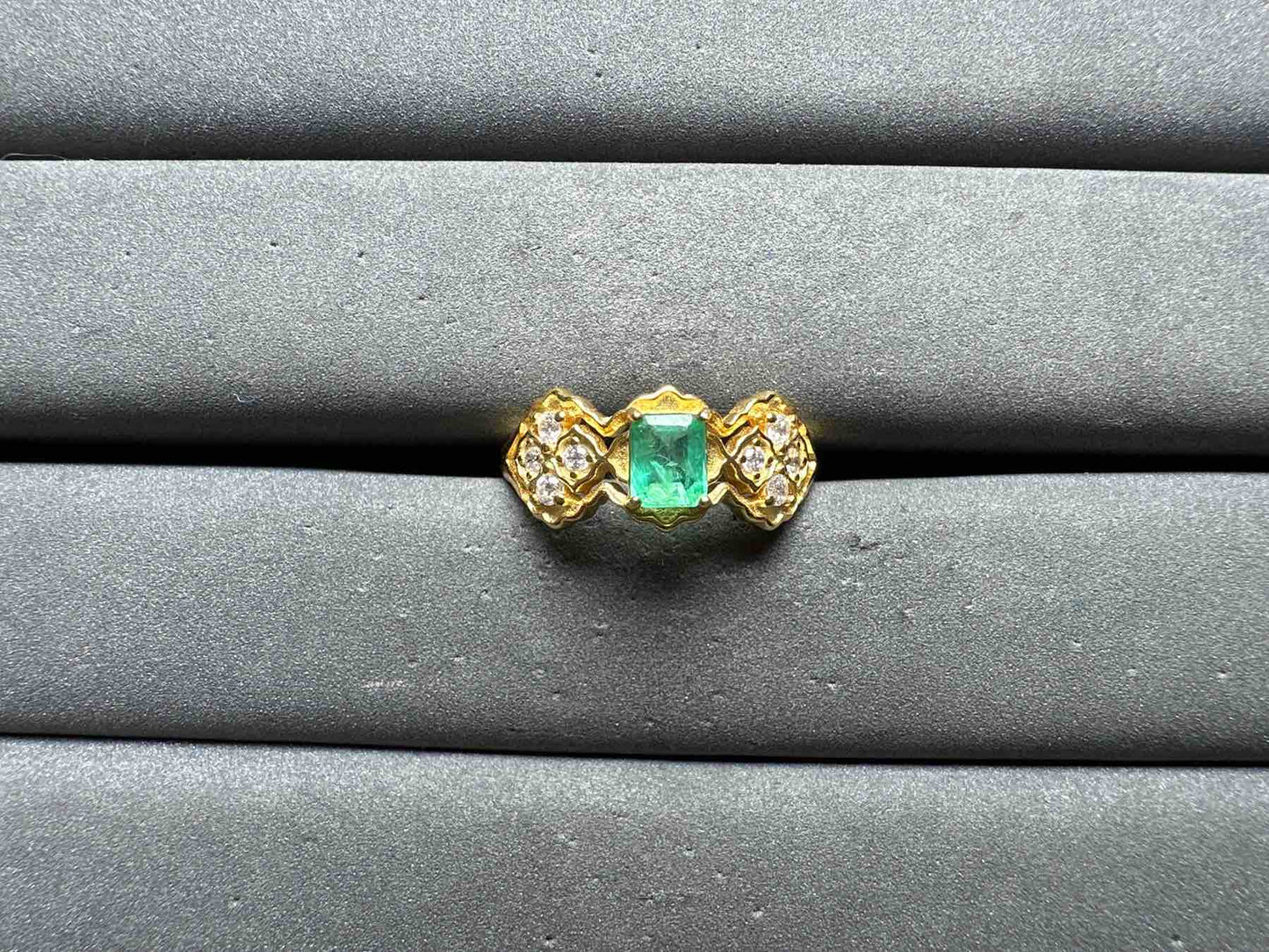 A14391 Emerald Ring