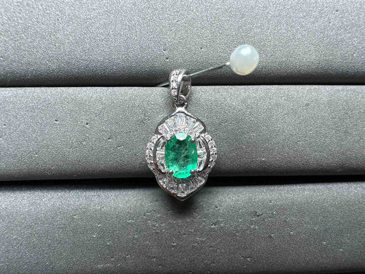 A14419 Emerald Pendant