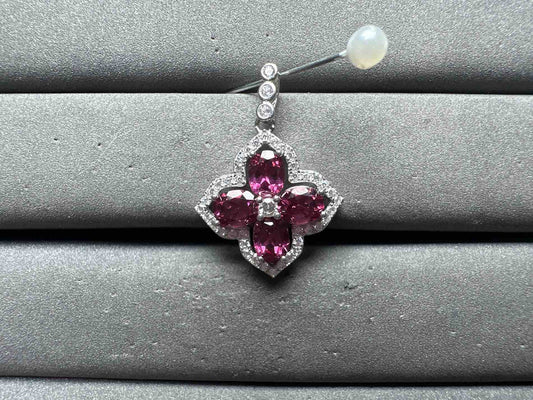 A14519 Garnet Pendant