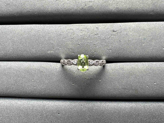 A14524 Peridot Ring