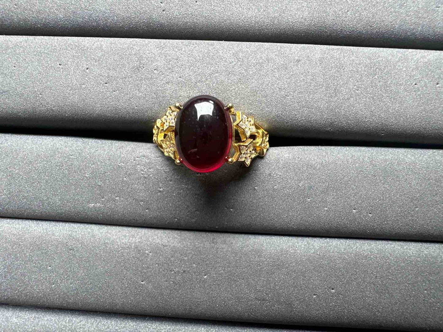 A14529 Garnet Ring