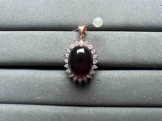 A14535 Garnet Pendant