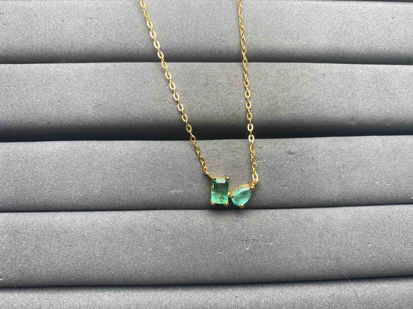 A14621 Emerald Necklace