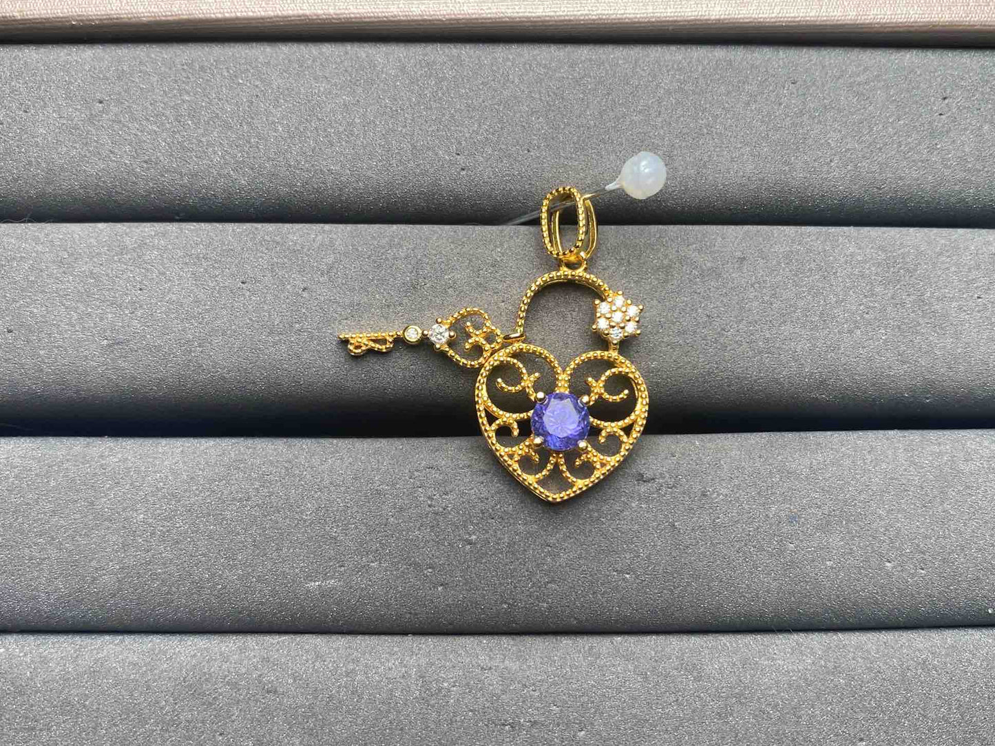 A14634 Tanzanite Pendant