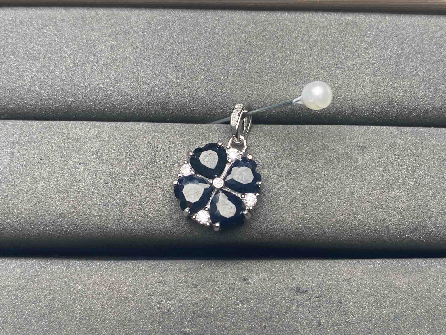 A14654 Spinel Pendant