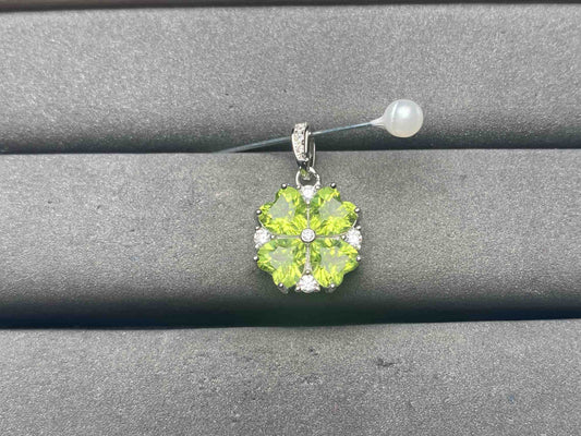 A14659 Peridot Pendant