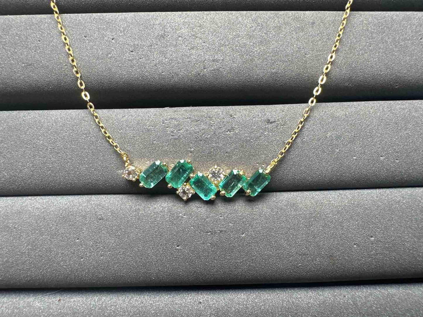 A14715 Emerald Necklace