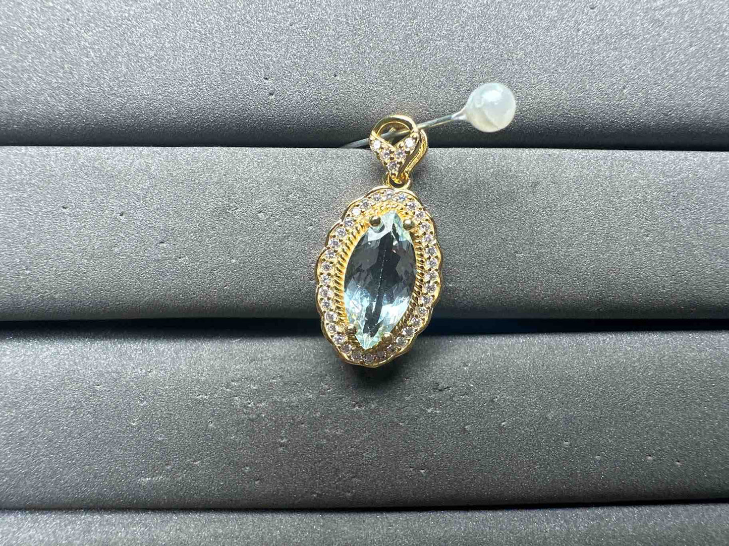 A14725 Aquamarine Pendant