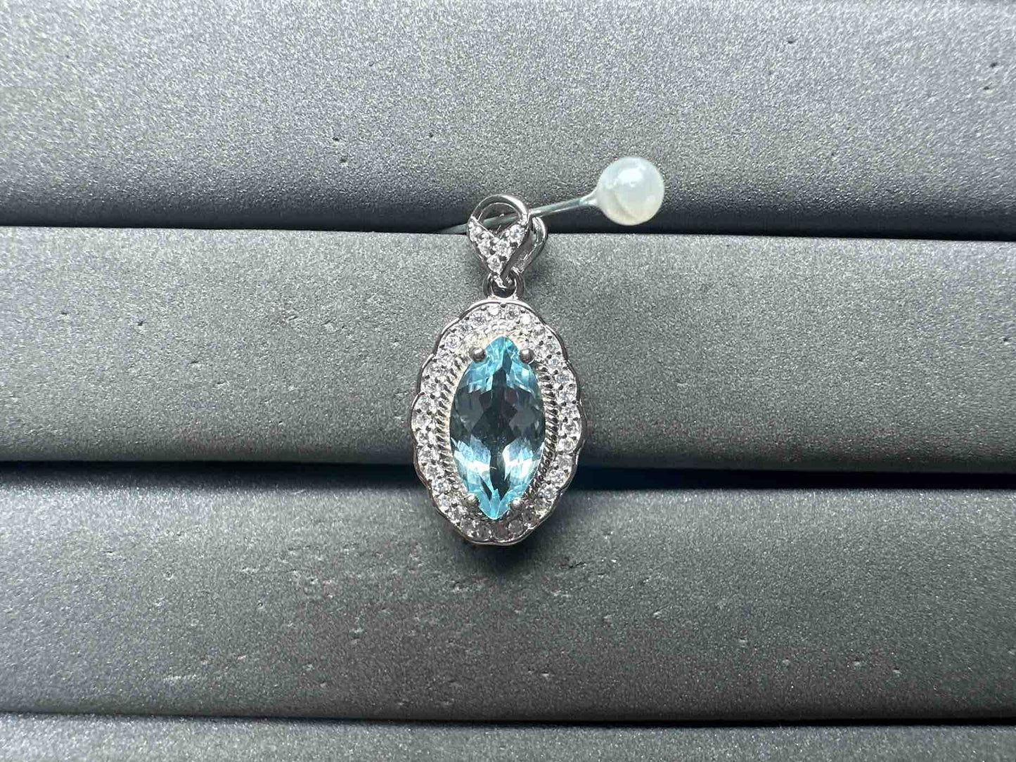 A14726 Aquamarine Pendant