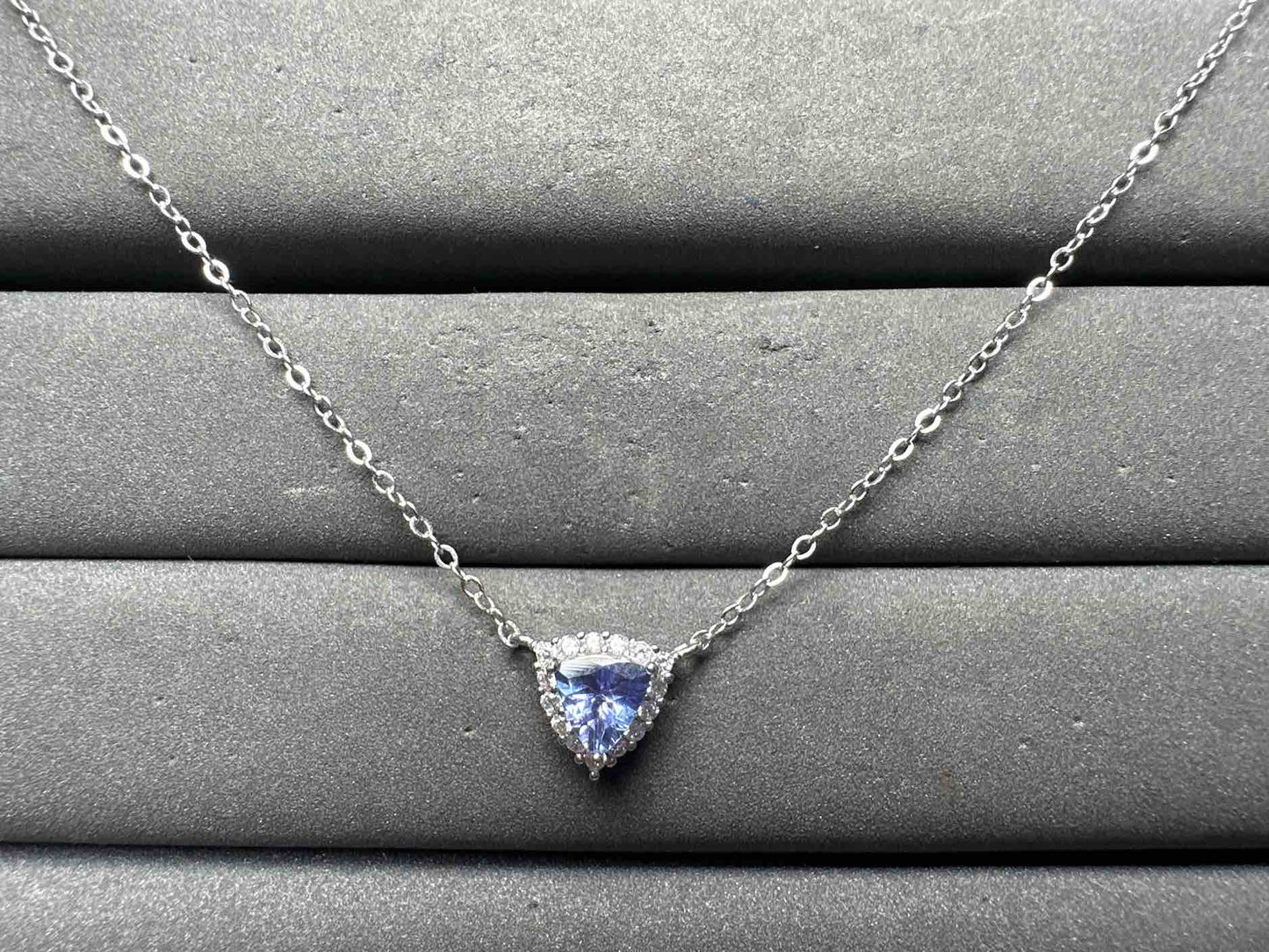 A14816 Tanzanite Necklace