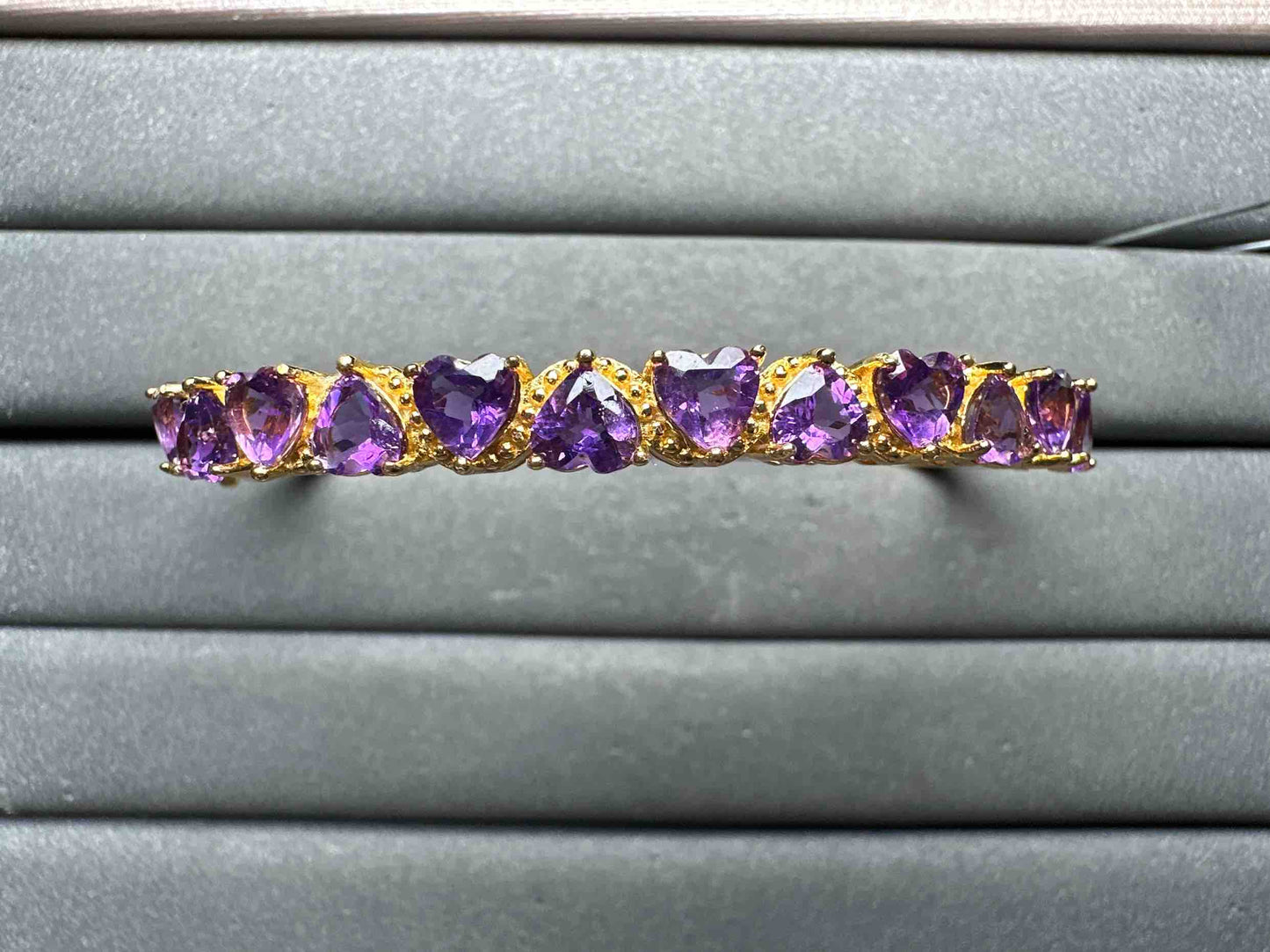 A14820 Amethyst Bangle
