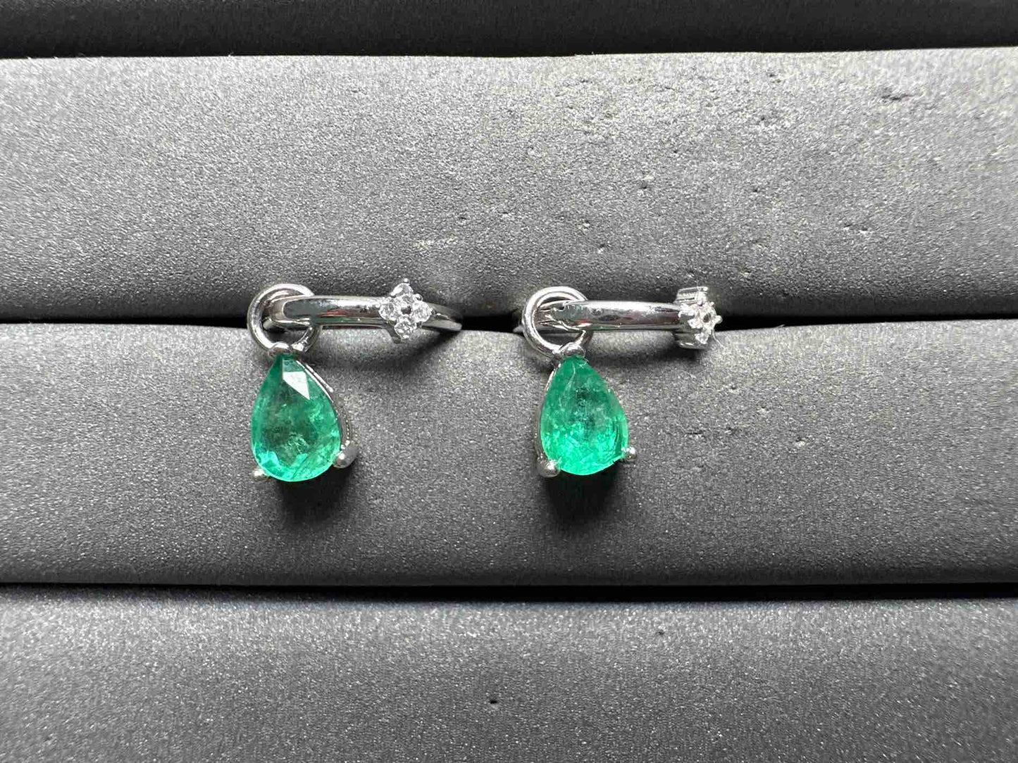A14835 Emerald Earrings