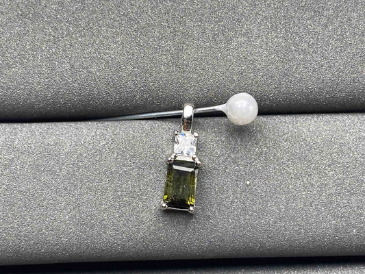 A1488 Tourmaline Pendant
