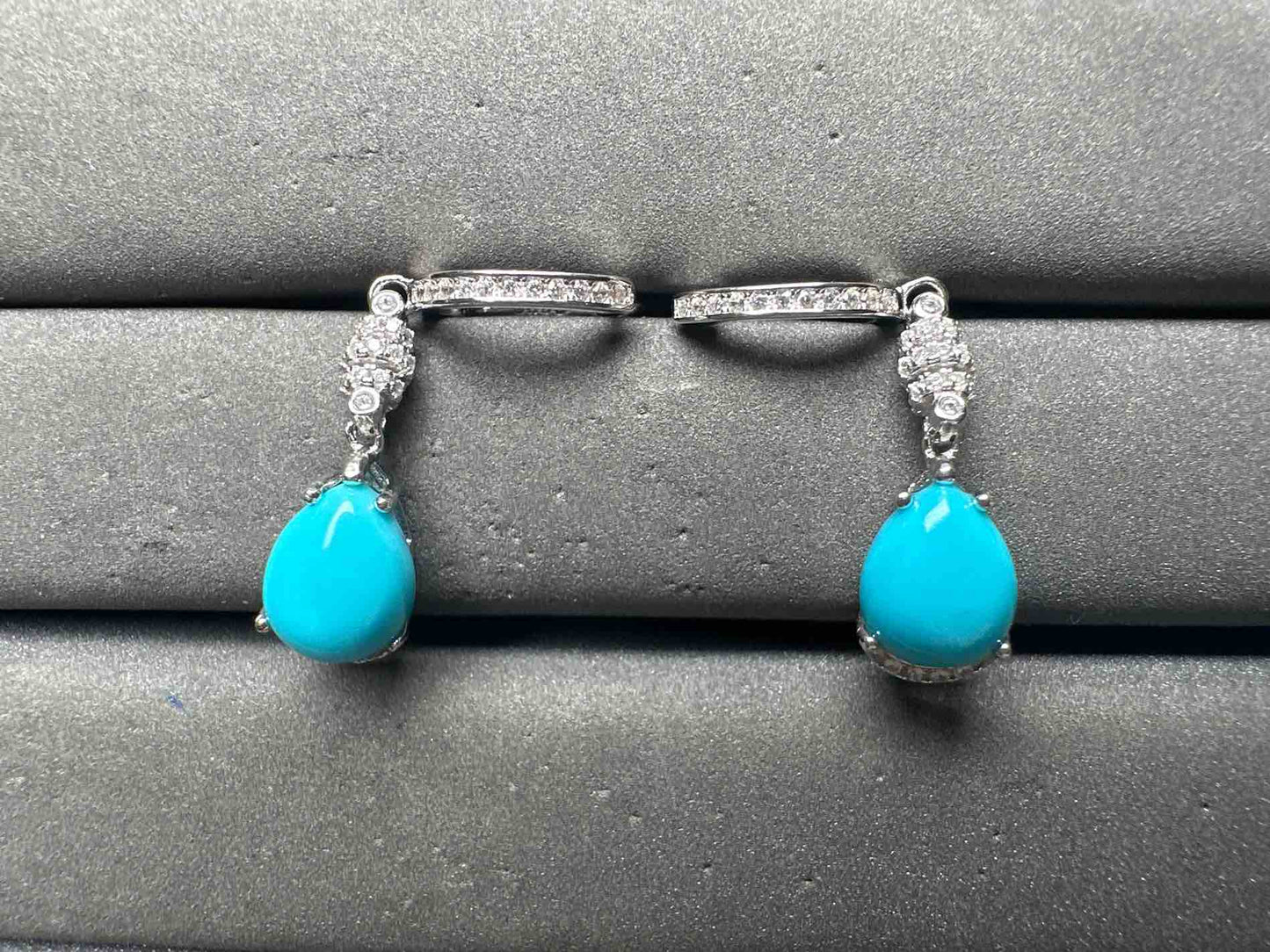 A14895 Turquoise Earrings