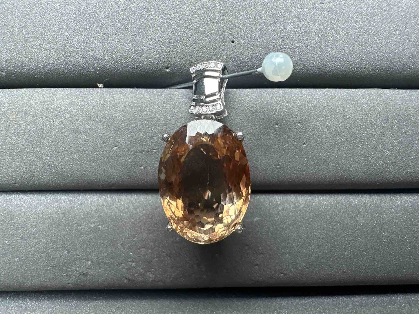 A14922 Topaz Pendant