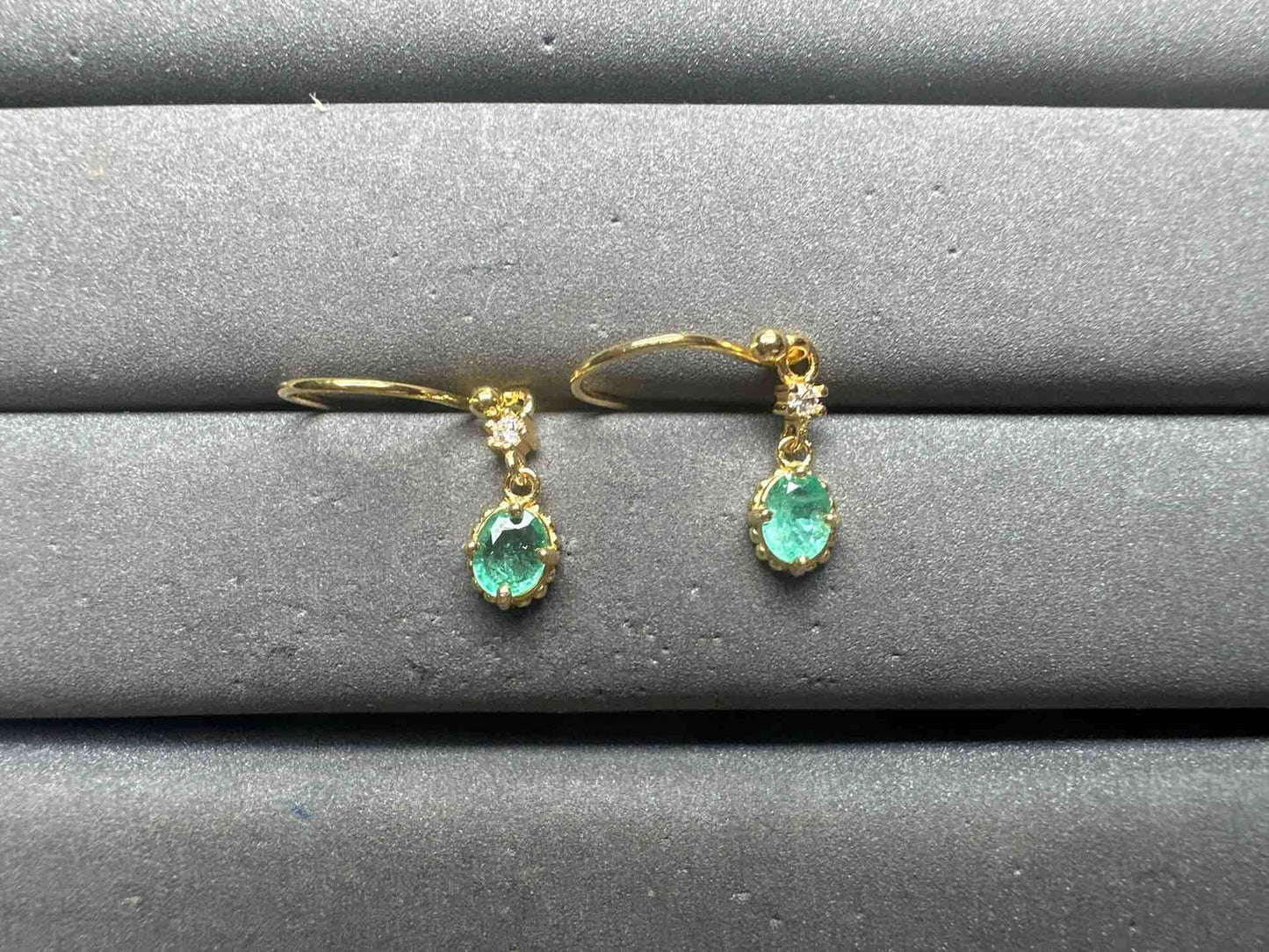 A14943 Emerald Earrings
