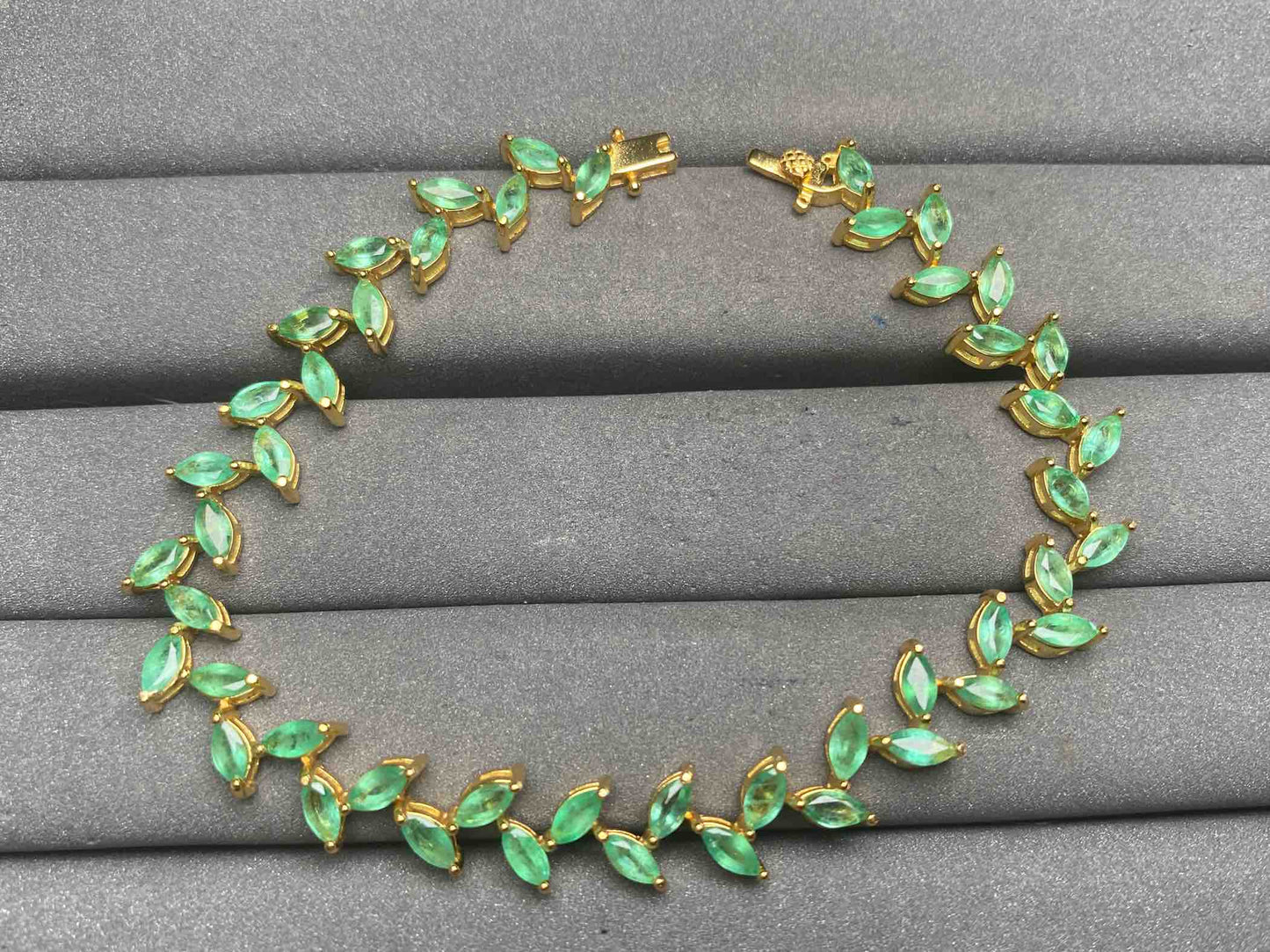 A14983 Emerald Bracelet