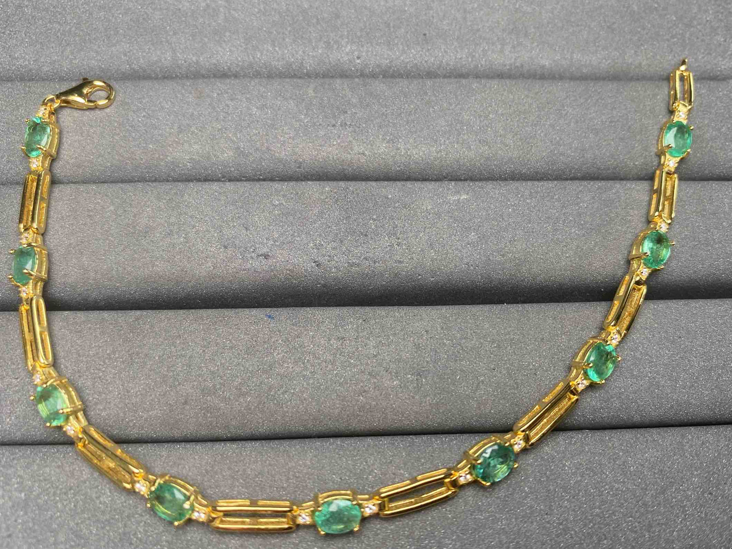 A14988 Emerald Bracelet