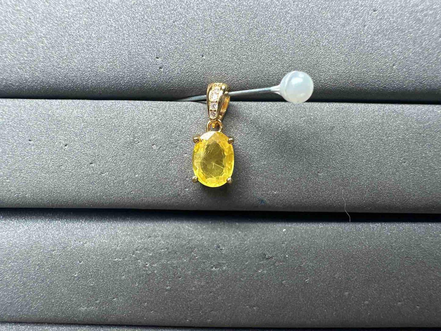 A15030 Yellow Sapphire Pendant