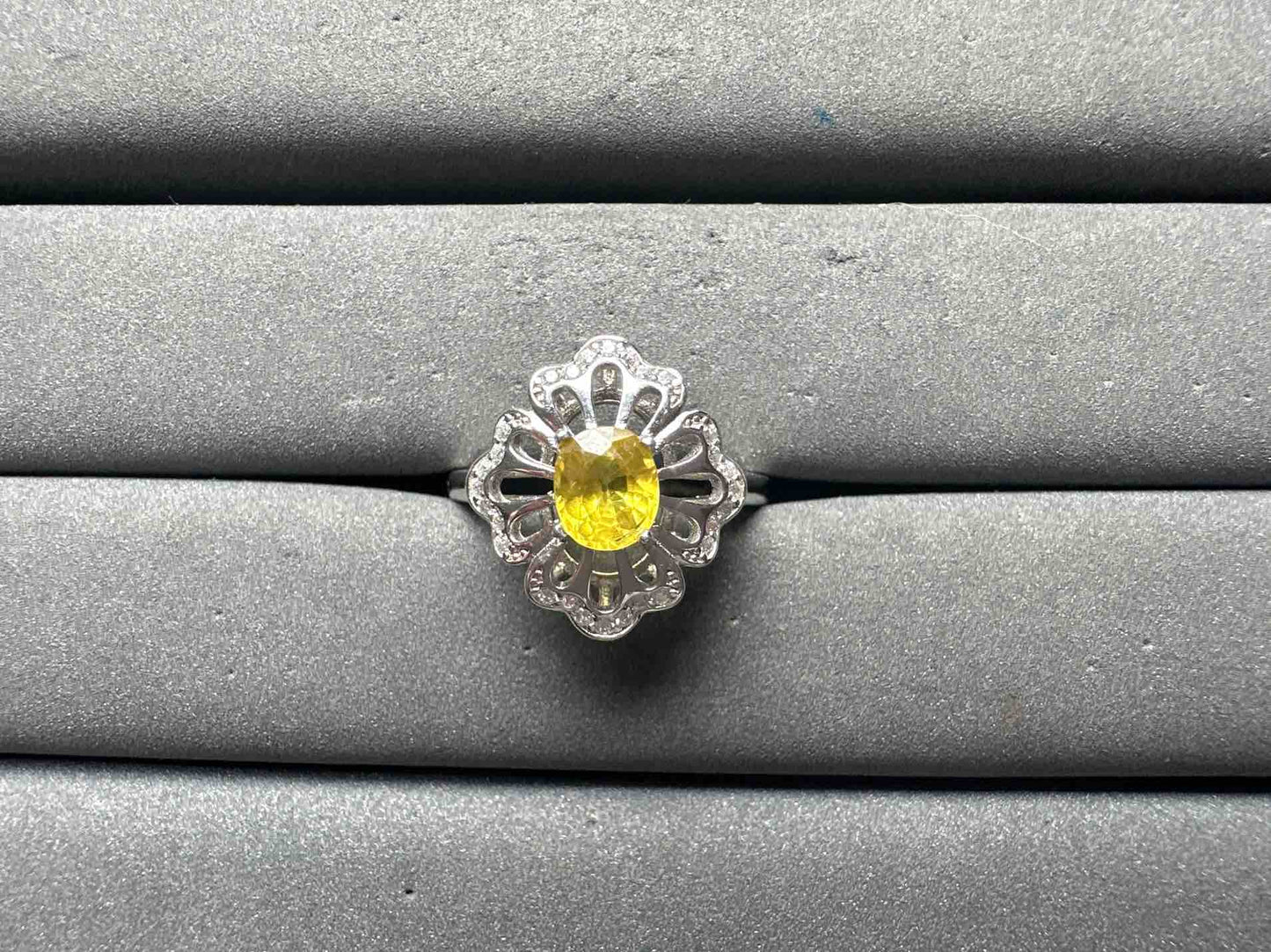 A15040 Yellow Sapphire Ring