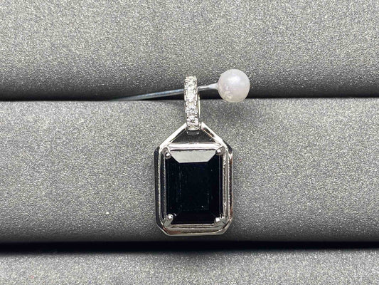 A1505 Tourmaline Pendant