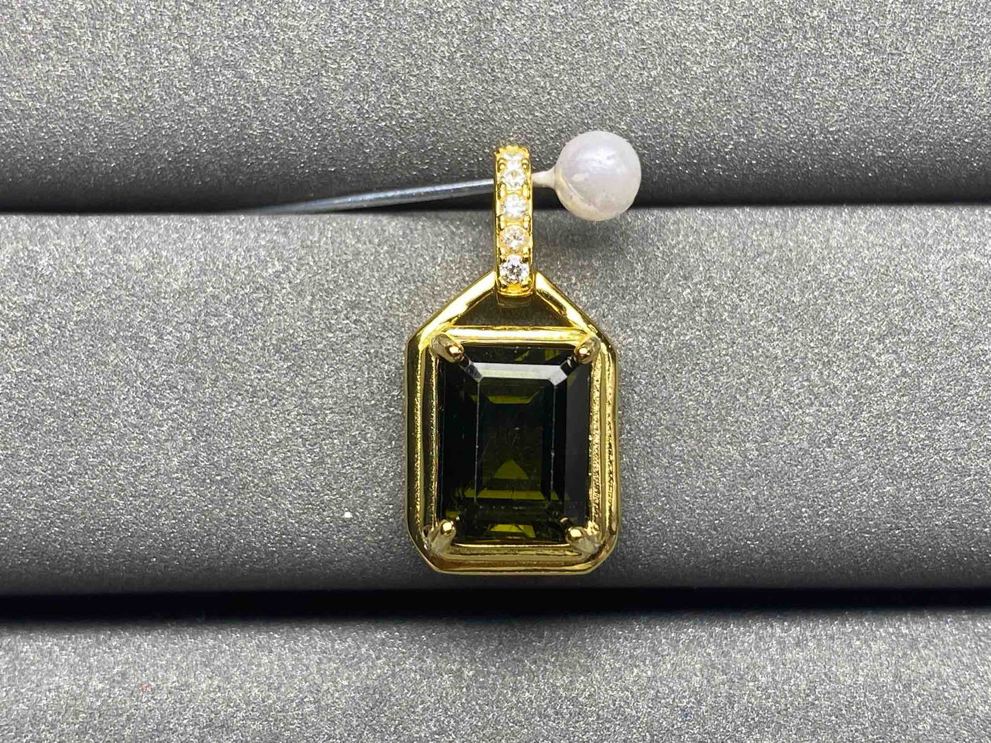 A1506 Tourmaline Pendant