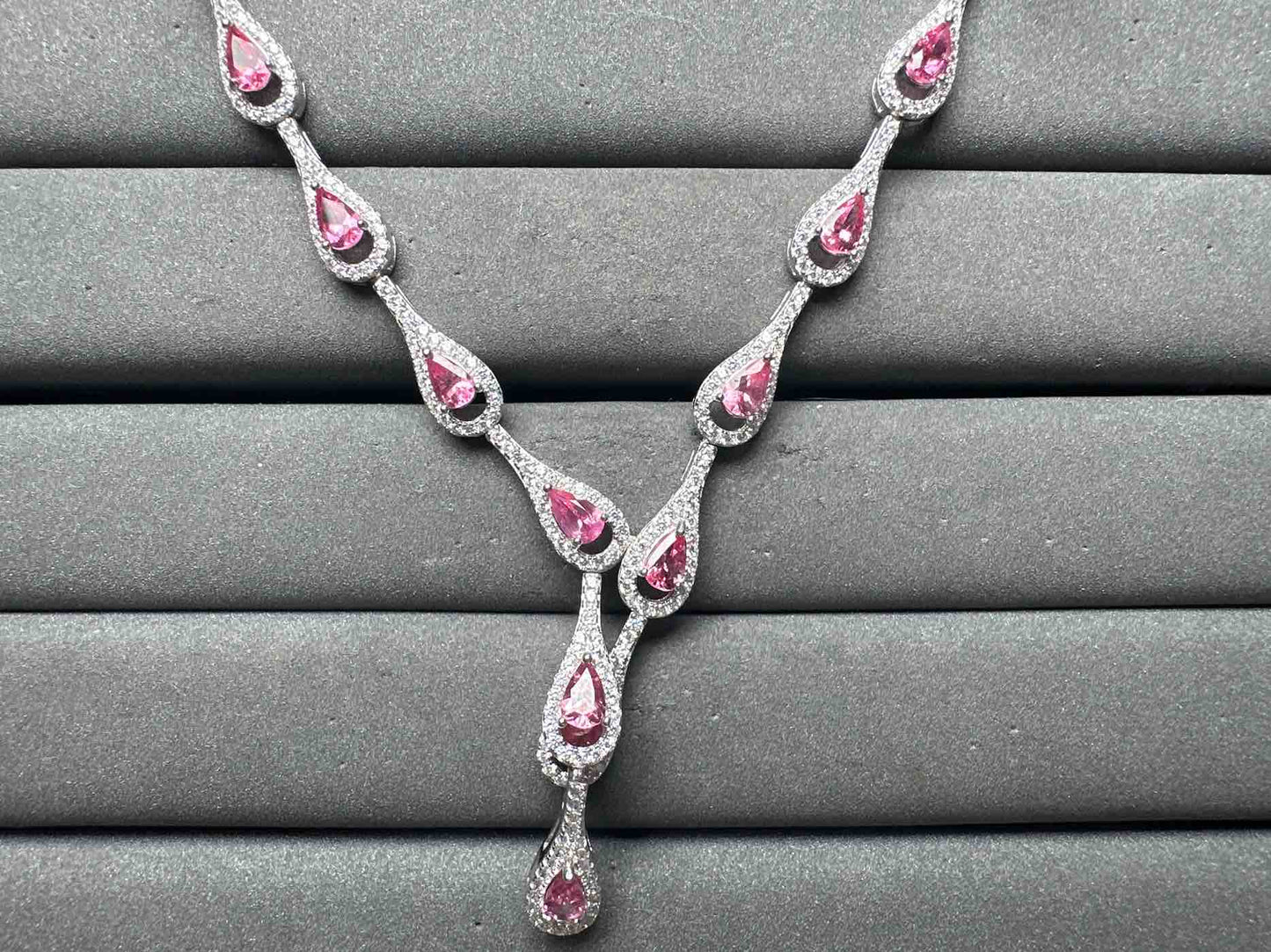 A15070 Spinel Necklace