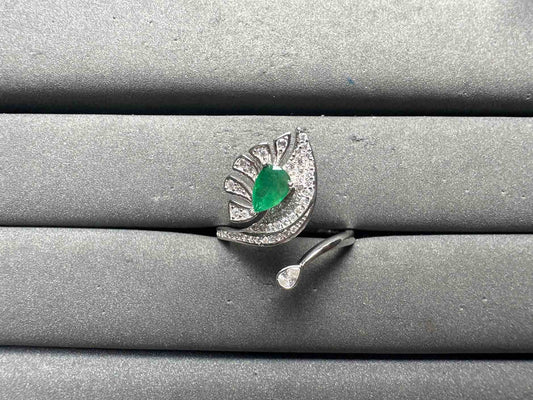A15074 Emerald Ring