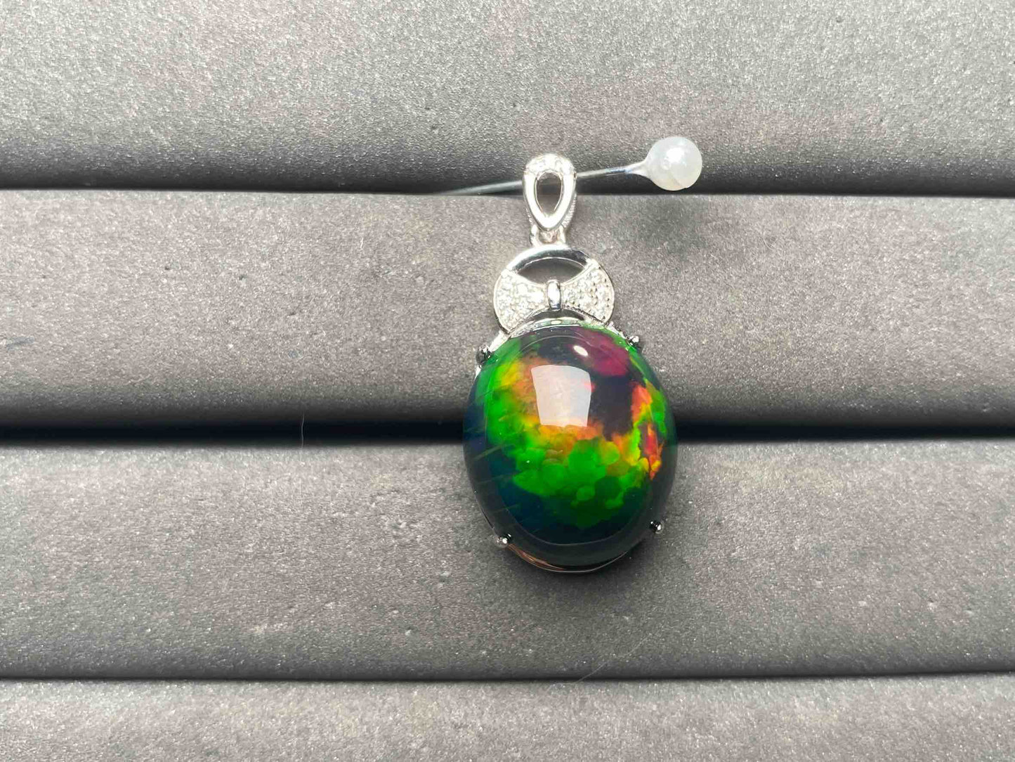 A15086 Opal Pendant