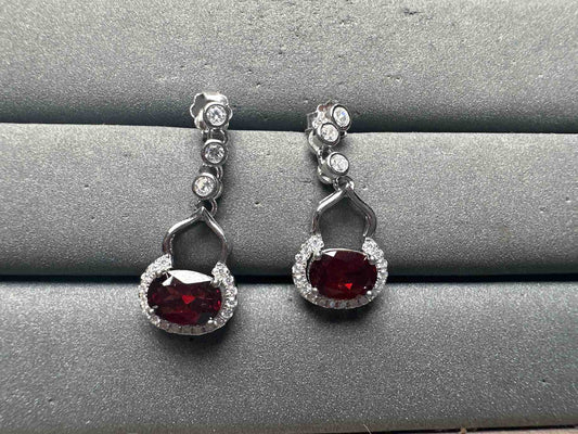 A15121 Garnet Earrings