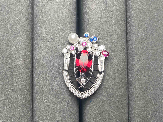 A15142 Garnet brooch