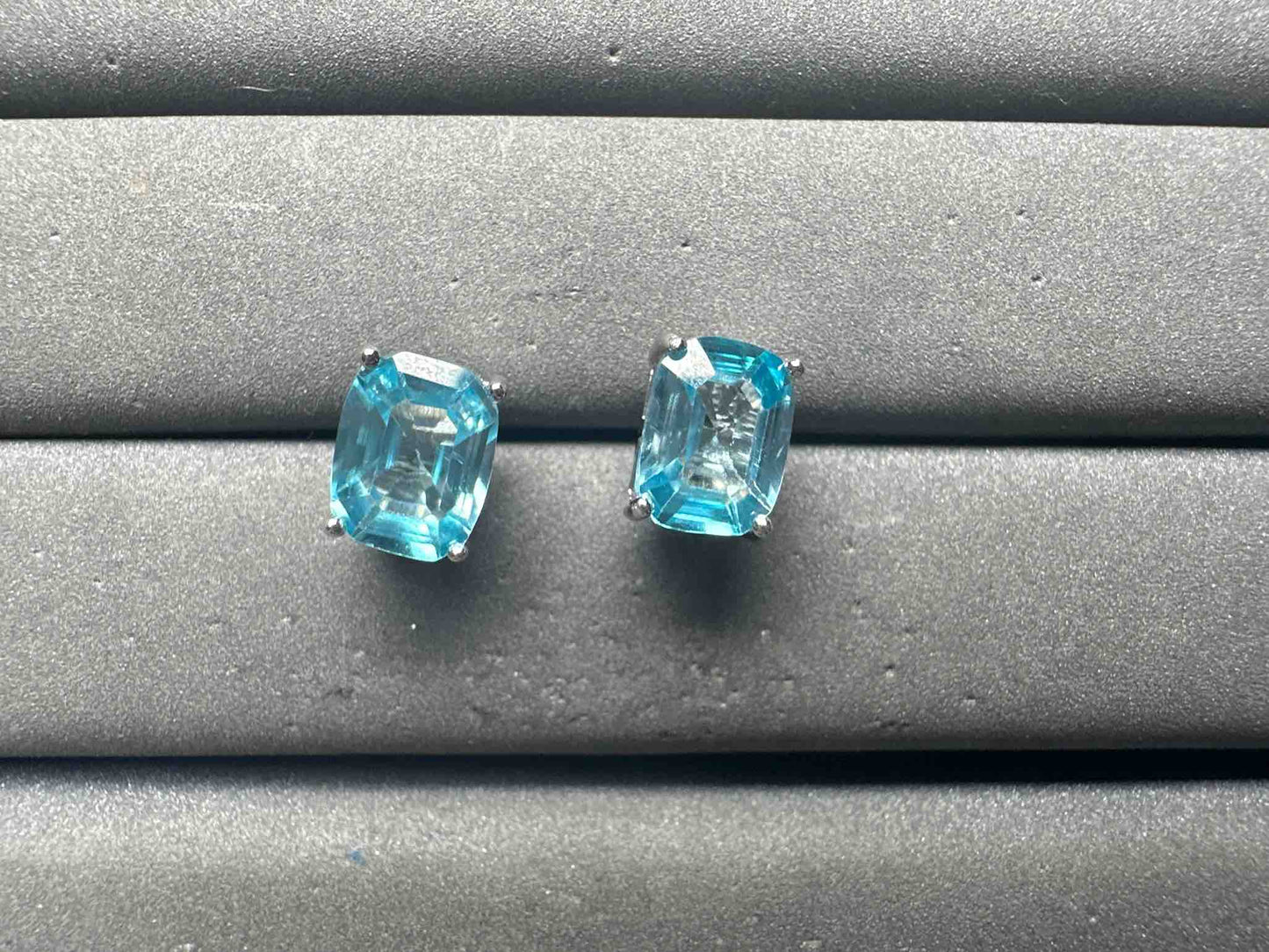 A15195 Natural Zicorn Earrings