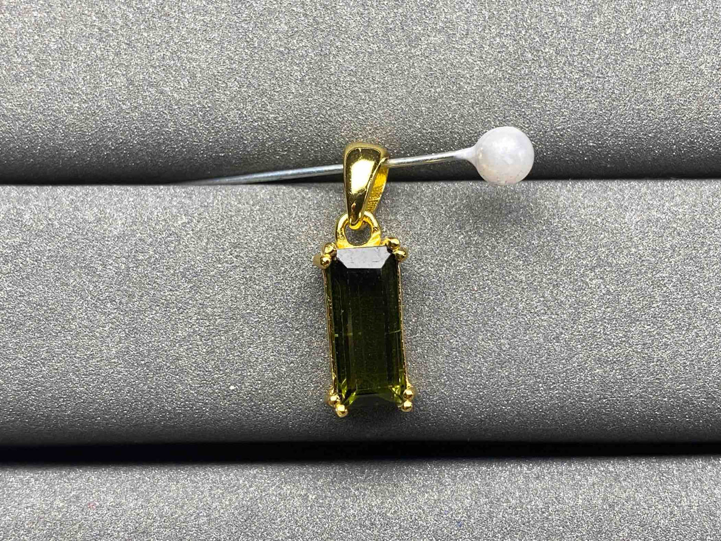 A1520 Tourmaline Pendant