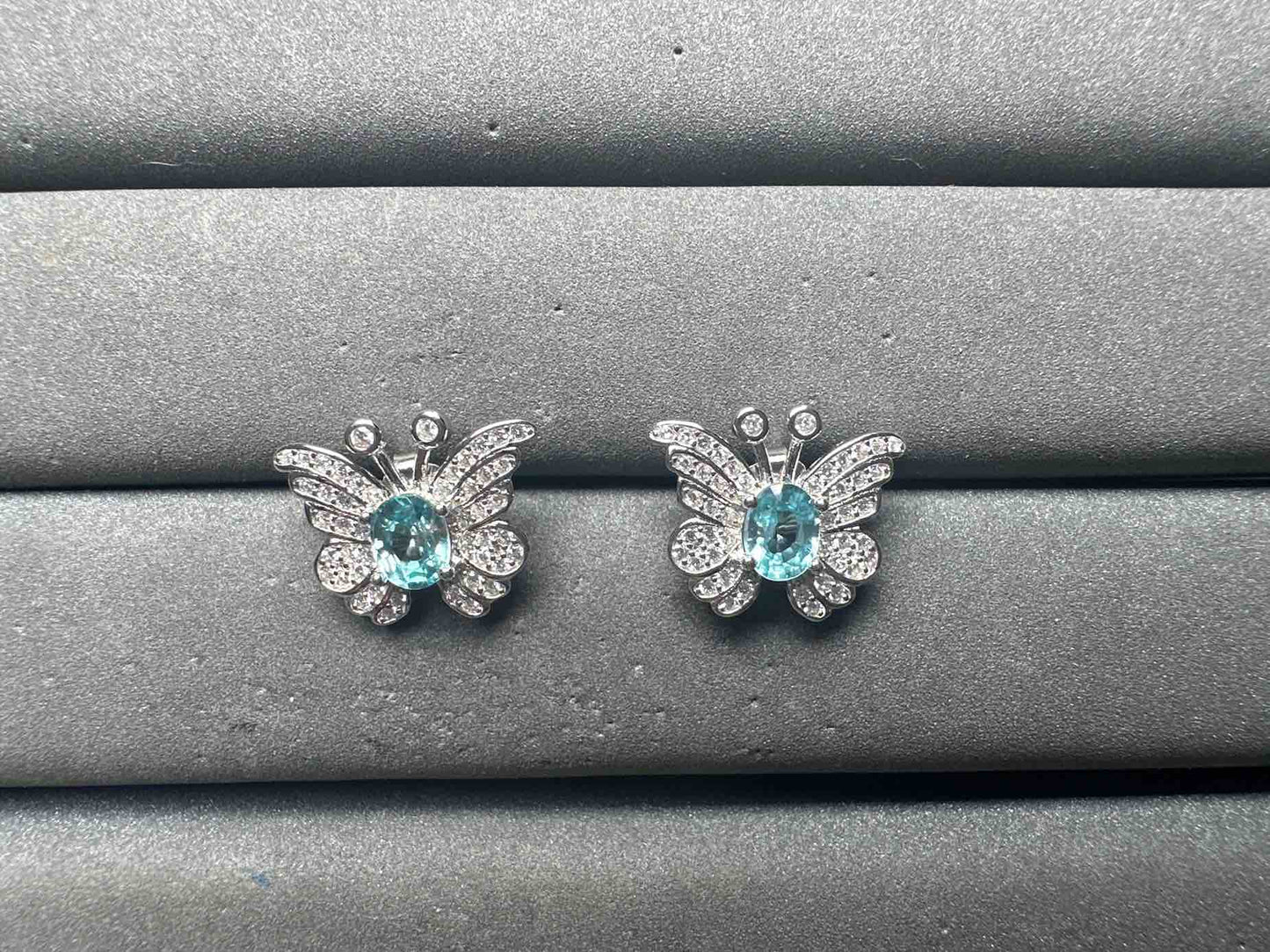 A15204 Natural Zicorn Earrings