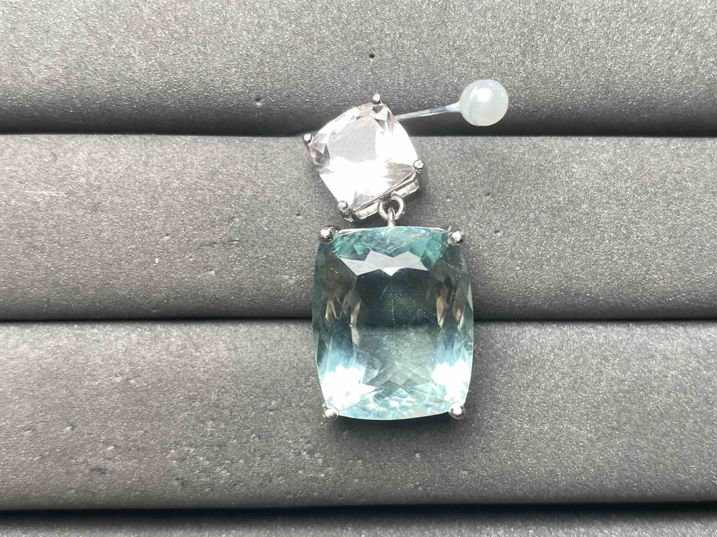 A15256 Aquamarine Pendant