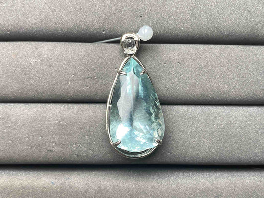 A15266 Aquamarine Pendant