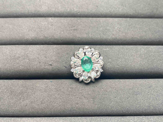 A15268 Emerald Pendant