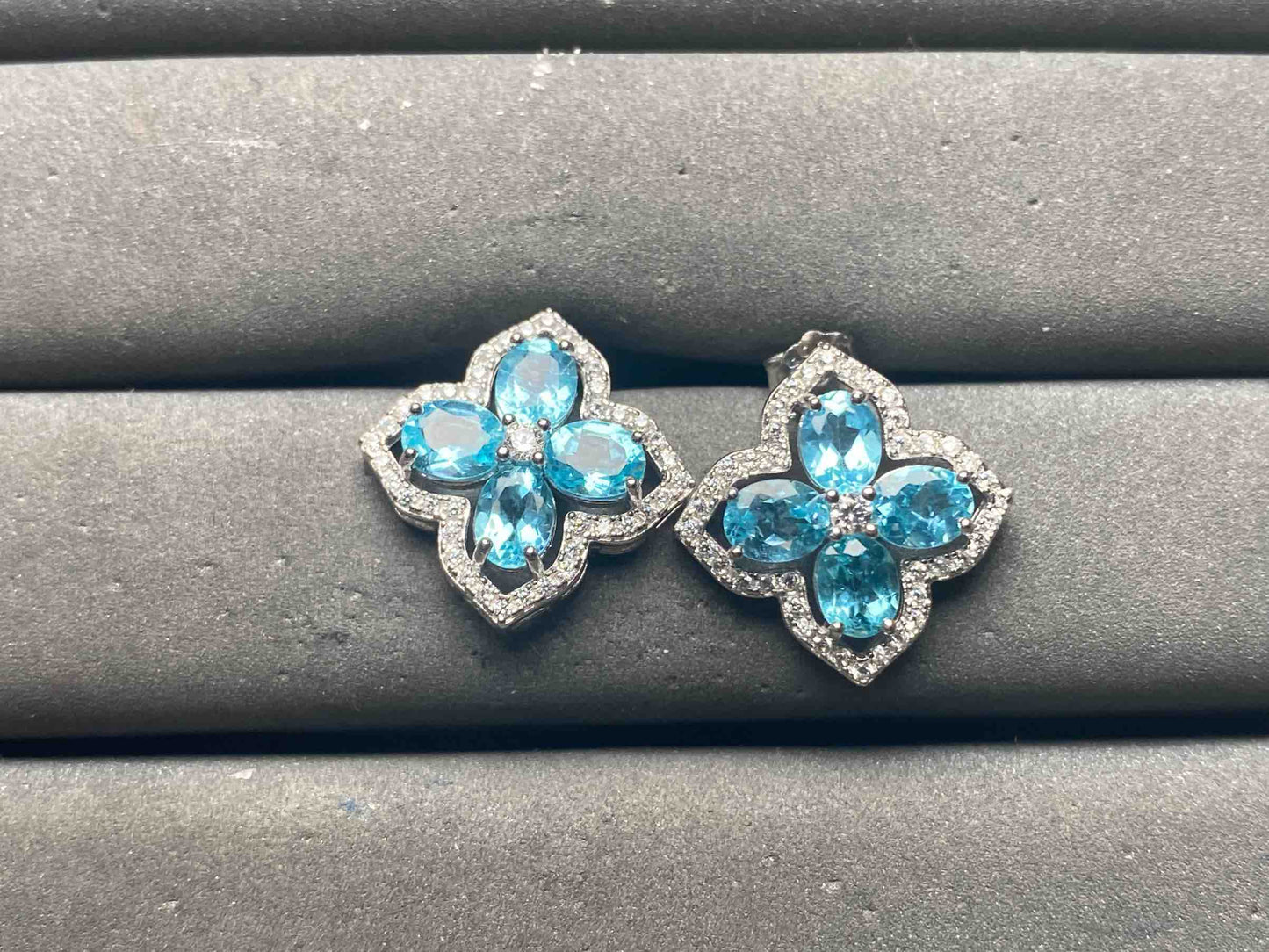 A15272 Apatite Earrings