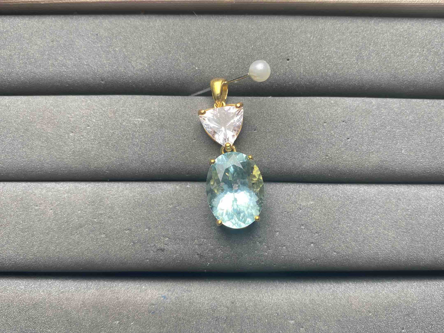 A15307 Aquamarine Pendant