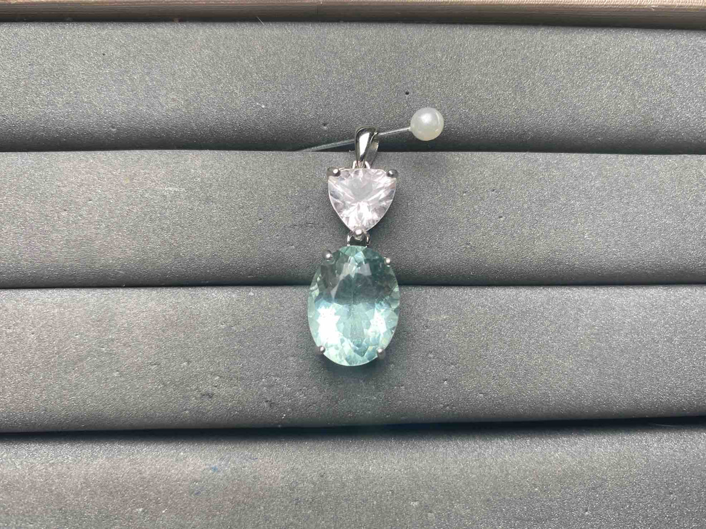 A15310 Aquamarine Pendant
