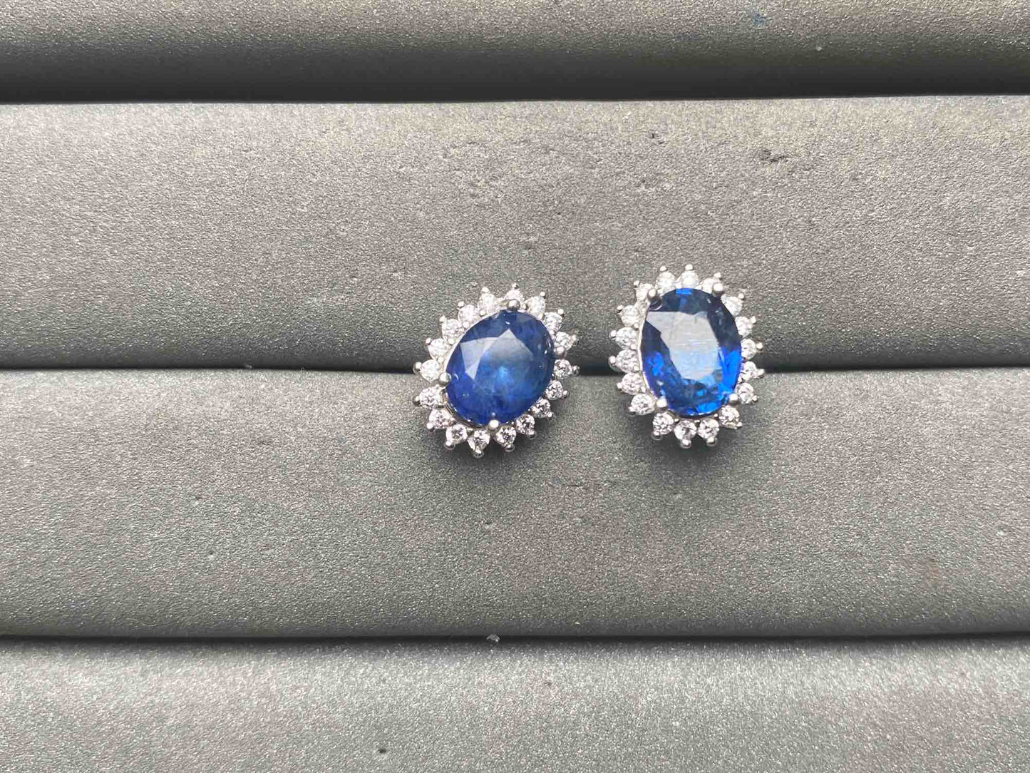 A15336 Sapphire Earrings