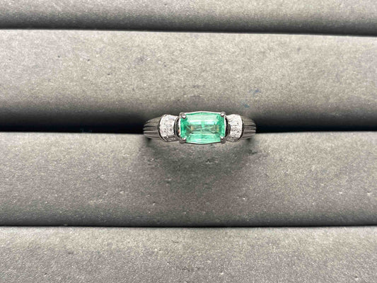 A15367 Emerald Ring