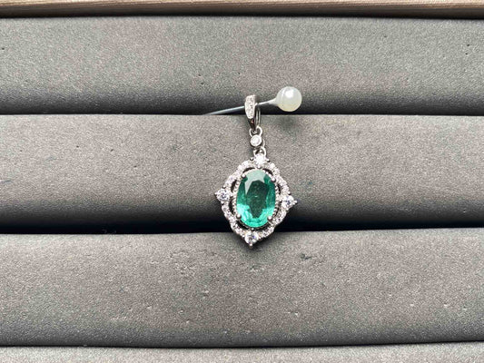 A15368 Emerald Pendant
