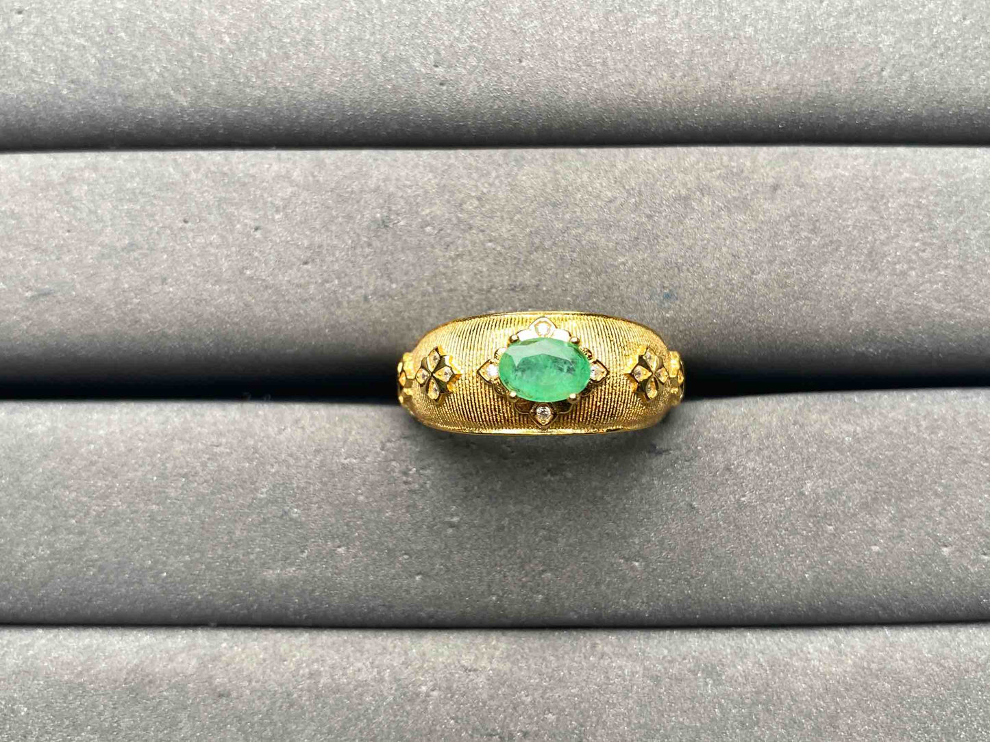 A15369 Emerald Ring