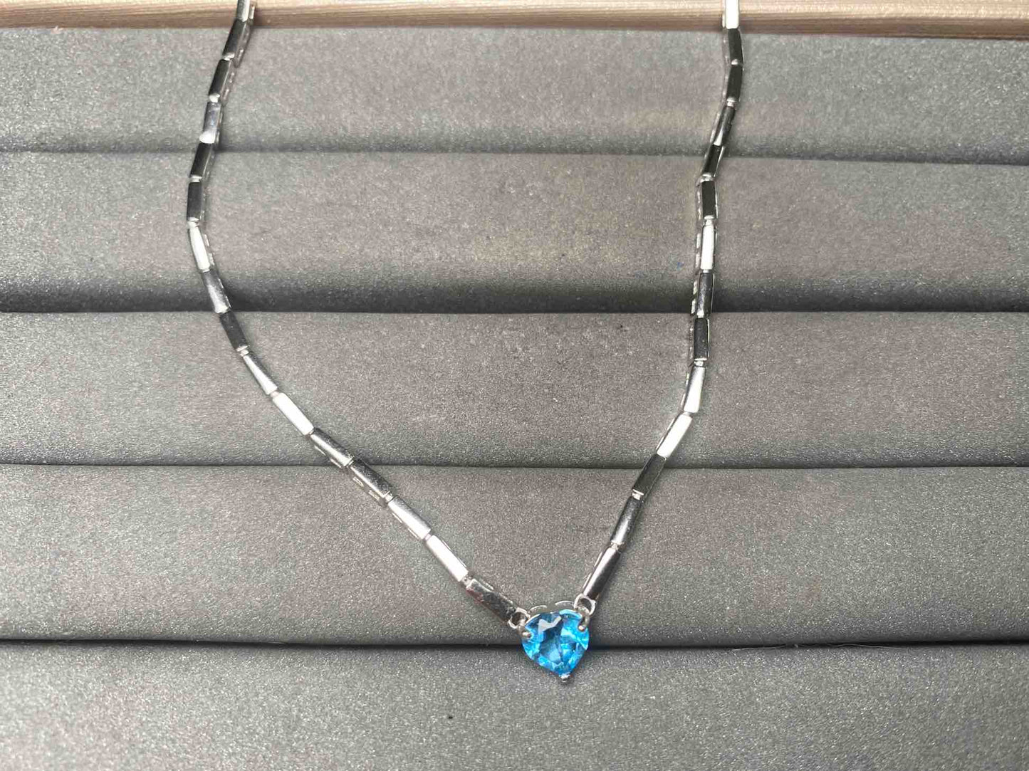 A15411 Topaz Necklace